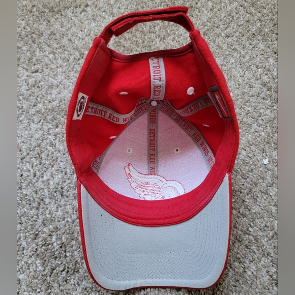 Nike NHL Detroit Red Wings Hat Cap Hockey - Picture 4 of 6